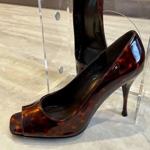 Stuart Weitzman Tortoise Shell Patent Leather Peep Toe Heels